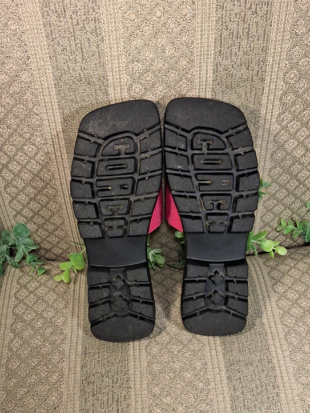 Coach Florence Dragon Fruit Pink Slide Sandals - Picture 7 of 16